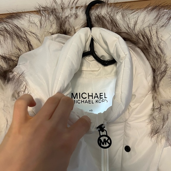 Michael Kors size XS puffer white - Picture 8 of 8